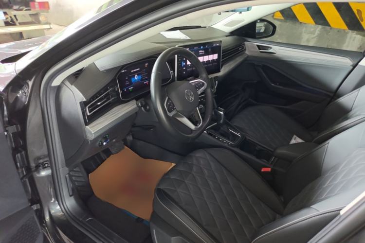 Used Volkswagen Sagitar 2023 300TSI DSG Excellence Edition Driver Seat