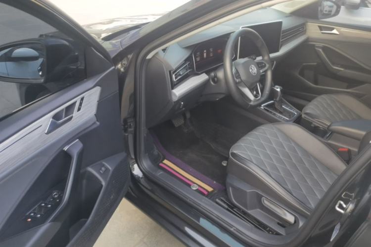 Used Volkswagen Sagitar 2023 300TSI DSG Excellence Edition Driver Seat