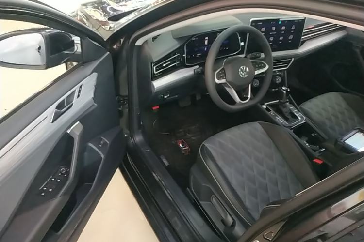 Used Volkswagen Sagitar 2023 300TSI DSG Excellence Edition Driver Seat