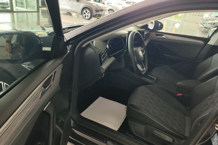 Used Volkswagen Sagitar 2023 300TSI DSG Excellence Edition Driver Seat