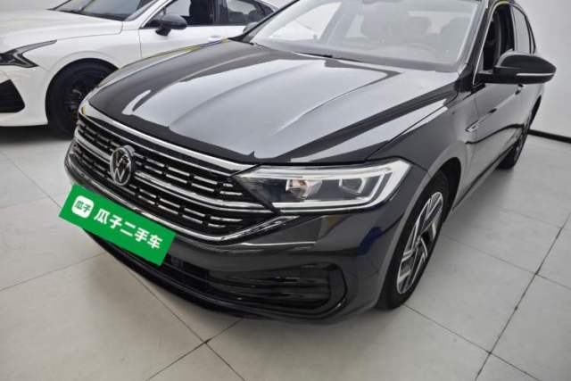 Ojetý Volkswagen Sagitar 2023 300TSI DSG Excellence Edition