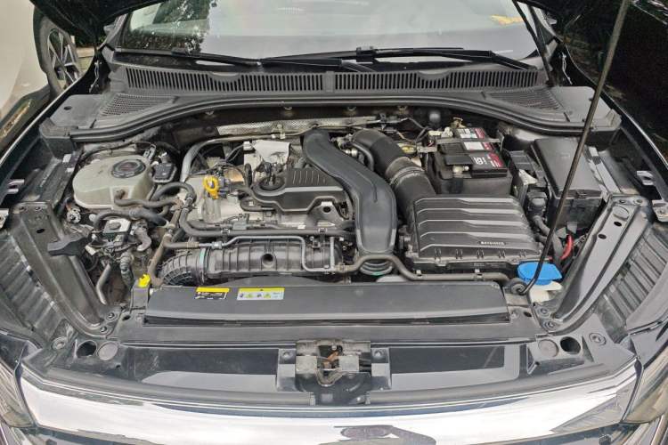 Used Volkswagen Sagitar 2023 300TSI DSG Excellence Edition Engine Bay