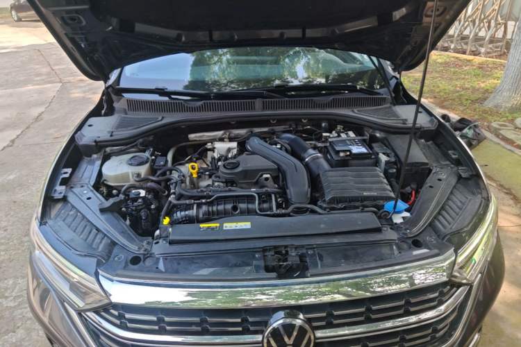 Used Volkswagen Sagitar 2023 300TSI DSG Excellence Edition Engine Bay