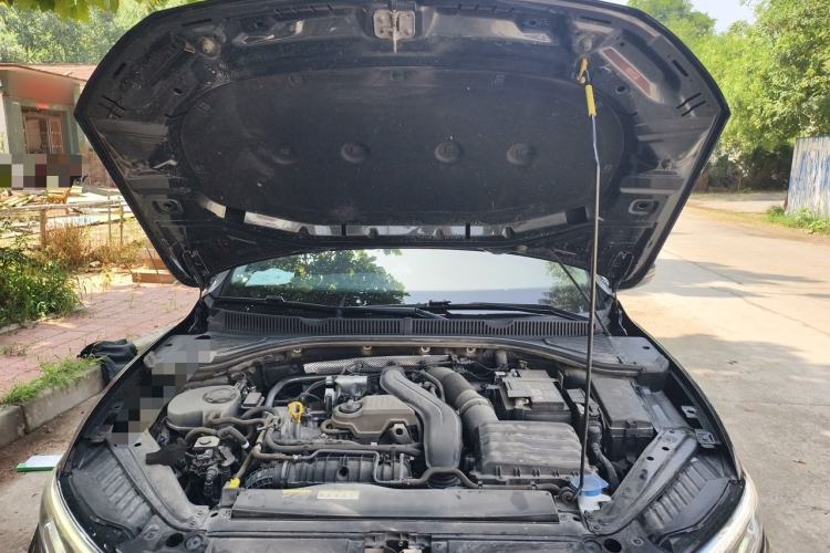 Used Volkswagen Sagitar 2023 300TSI DSG Excellence Edition Engine Bay