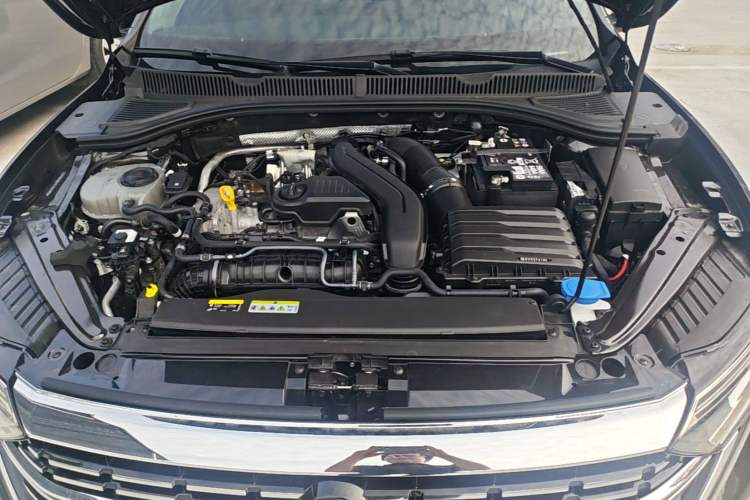 Used Volkswagen Sagitar 2023 300TSI DSG Excellence Edition Engine Bay