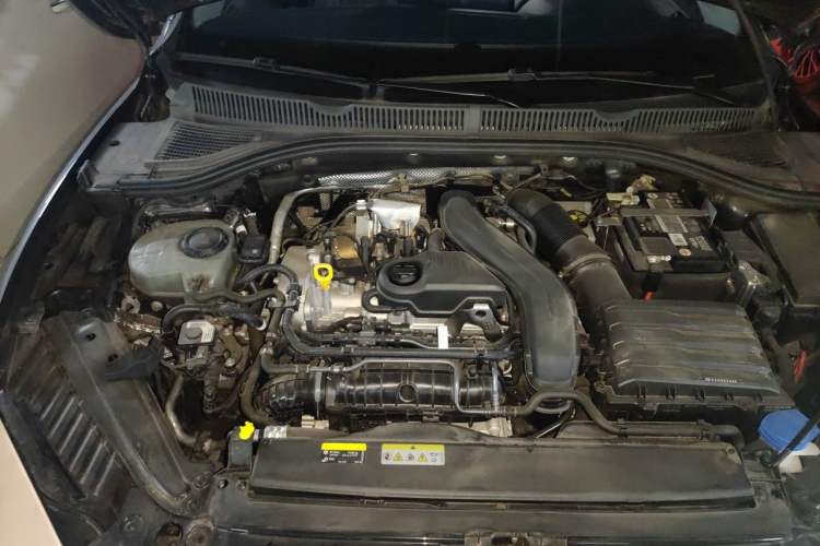 Used Volkswagen Sagitar 2023 280TSI DSG Excellence Edition Engine Bay