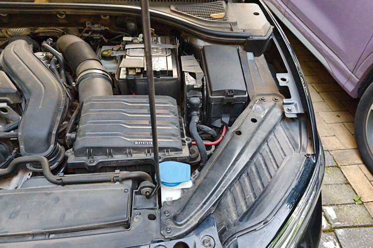 Used Volkswagen Sagitar 2023 300TSI DSG Excellence Edition Engine Bay Left