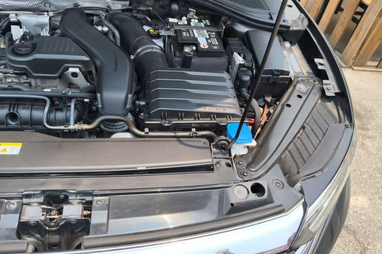 Used Volkswagen Sagitar 2023 300TSI DSG Excellence Edition Engine Bay Left