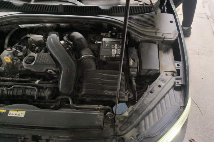 Used Volkswagen Sagitar 2023 300TSI DSG Excellence Edition Engine Bay Left
