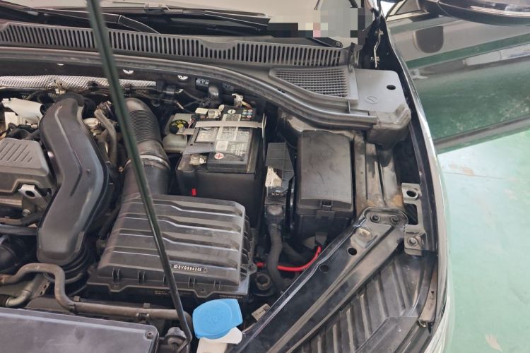 Used Volkswagen Sagitar 2023 300TSI DSG Excellence Edition Engine Bay Left
