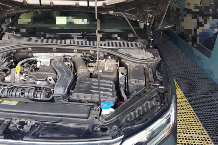 Used Volkswagen Sagitar 2023 300TSI DSG Excellence Edition Engine Bay Left