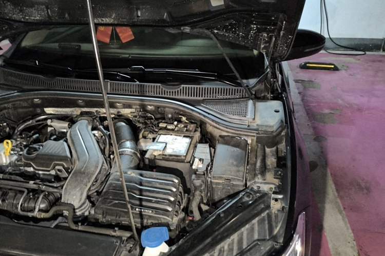 Used Volkswagen Sagitar 2023 300TSI DSG Excellence Edition Engine Bay Left