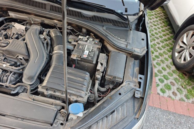 Used Volkswagen Sagitar 2023 300TSI DSG Excellence Edition Engine Bay Left