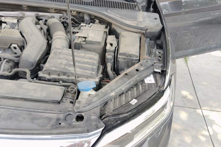 Used Volkswagen Sagitar 2023 300TSI DSG Excellence Edition Engine Bay Left