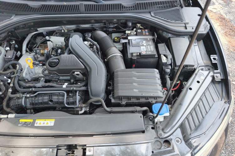 Used Volkswagen Sagitar 2023 300TSI DSG Excellence Edition Engine Bay Left