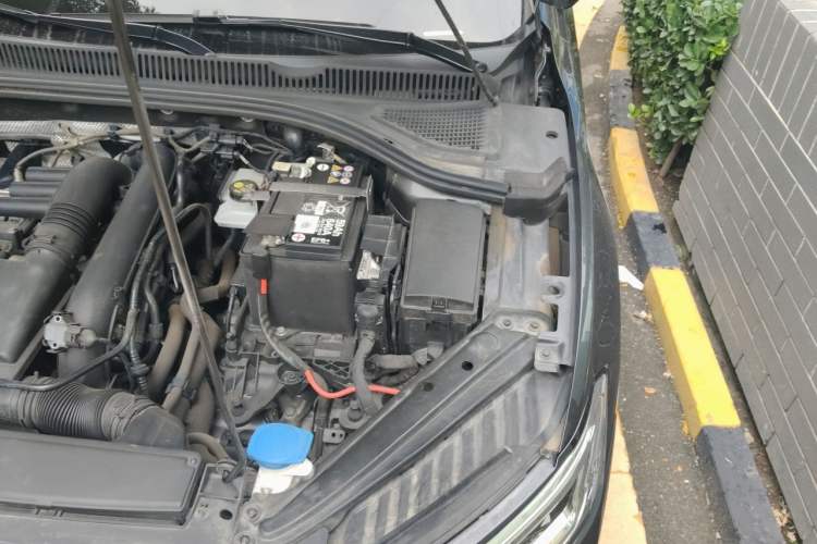 Used Volkswagen Sagitar 2023 280TSI DSG Excellence Edition Engine Bay Left
