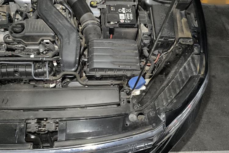 Used Volkswagen Sagitar 2023 300TSI DSG Excellence Edition Engine Bay Left