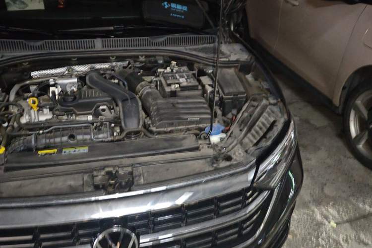 Used Volkswagen Sagitar 2023 300TSI DSG Excellence Edition Engine Bay Left