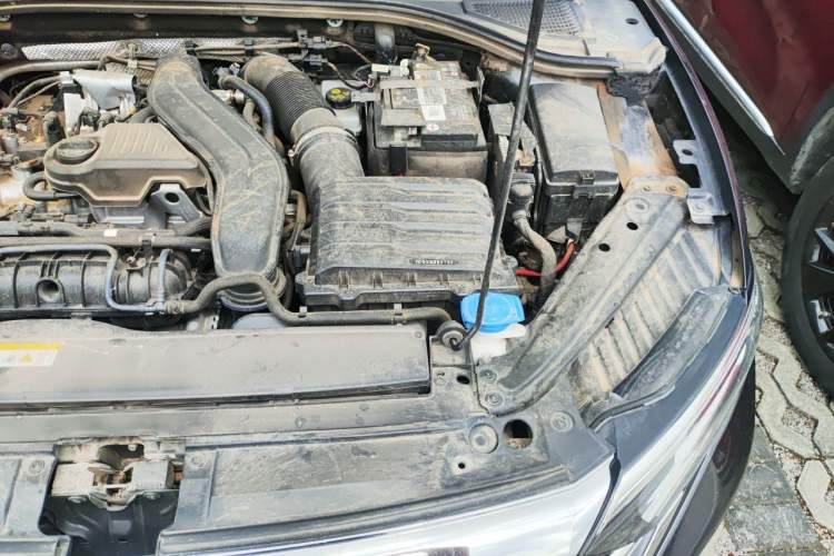 Used Volkswagen Sagitar 2023 300TSI DSG Excellence Edition Engine Bay Left