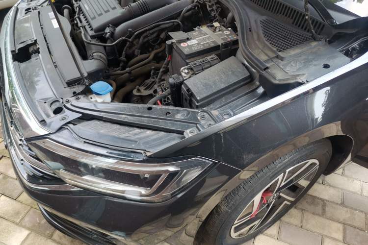 Used Volkswagen Sagitar 2023 200TSI DSG Excellence Edition Engine Bay Left
