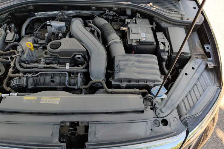 Used Volkswagen Sagitar 2023 300TSI DSG Excellence Edition Engine Bay Left