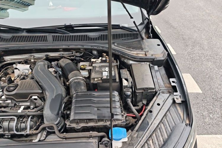 Used Volkswagen Sagitar 2023 300TSI DSG Excellence Edition Engine Bay Left