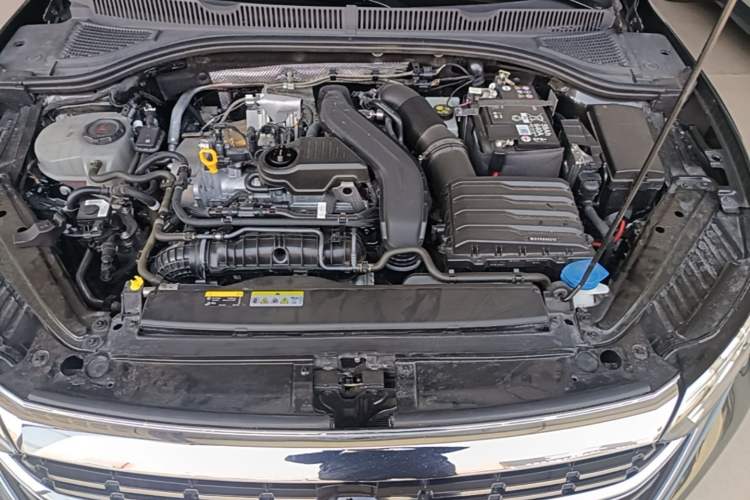Used Volkswagen Sagitar 2023 300TSI DSG Flyover Edition Engine Bay
