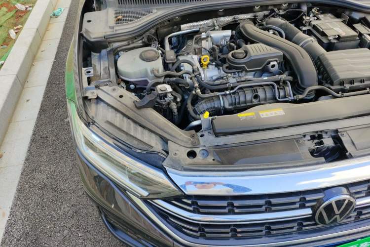 Used Volkswagen Sagitar 2023 300TSI DSG Excellence Edition Engine Bay Right