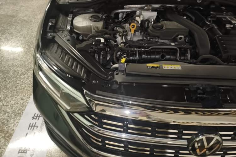 Used Volkswagen Sagitar 2023 300TSI DSG Excellence Edition Engine Bay Right