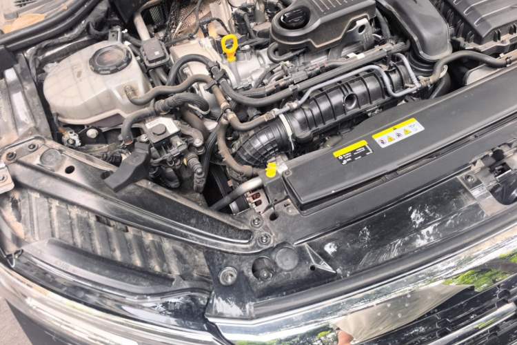 Used Volkswagen Sagitar 2023 300TSI DSG Excellence Edition Engine Bay Right