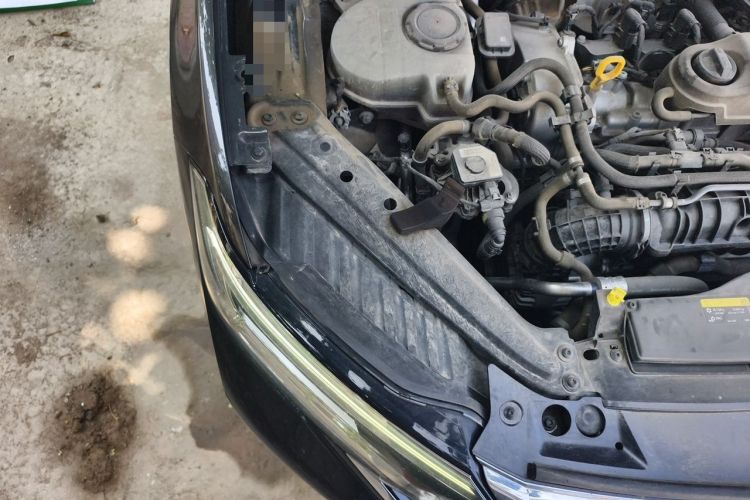 Used Volkswagen Sagitar 2023 300TSI DSG Excellence Edition Engine Bay Right