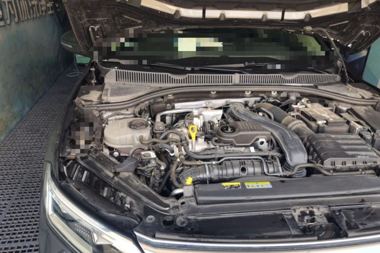 Used Volkswagen Sagitar 2023 300TSI DSG Excellence Edition Engine Bay Right