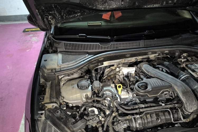 Used Volkswagen Sagitar 2023 300TSI DSG Excellence Edition Engine Bay Right