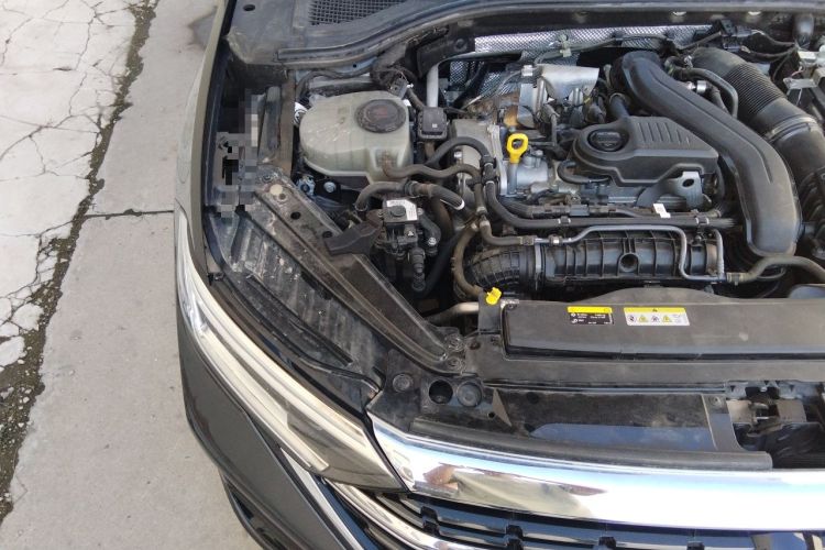 Used Volkswagen Sagitar 2023 300TSI DSG Excellence Edition Engine Bay Right