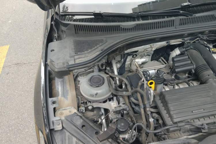 Used Volkswagen Sagitar 2023 280TSI DSG Excellence Edition Engine Bay Right