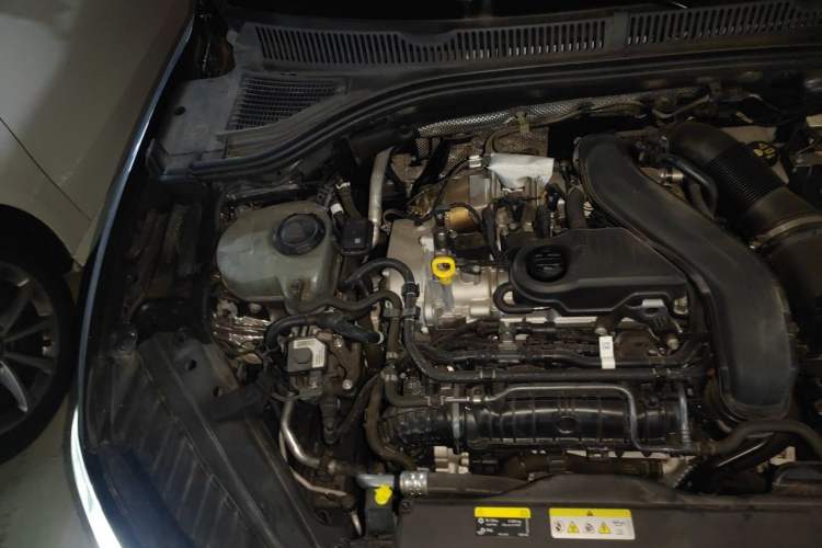 Used Volkswagen Sagitar 2023 280TSI DSG Excellence Edition Engine Bay Right
