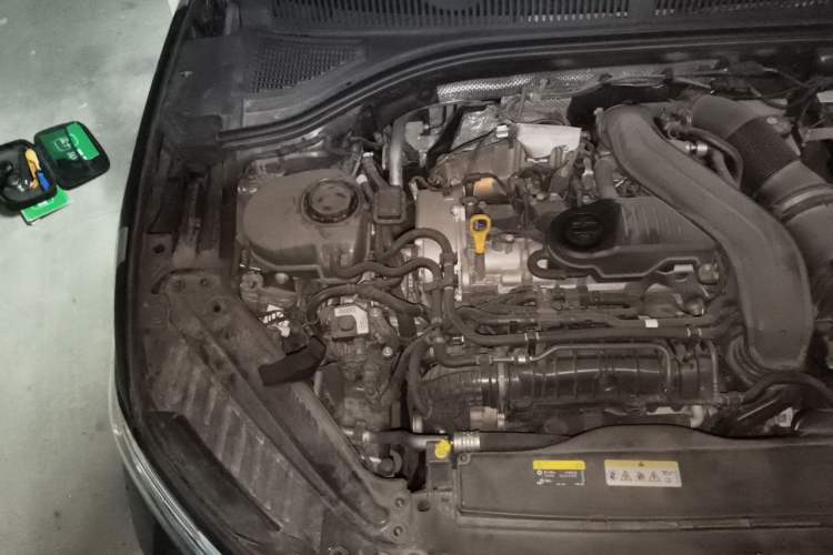 Used Volkswagen Sagitar 2023 300TSI DSG Excellence Edition Engine Bay Right