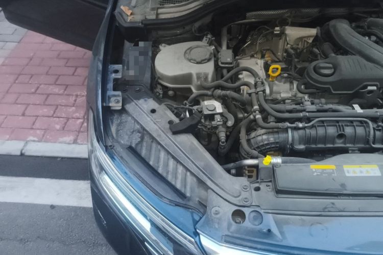 Used Volkswagen Sagitar 2023 300TSI DSG Excellence Edition Engine Bay Right