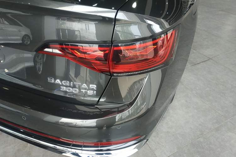 Used Volkswagen Sagitar 2023 300TSI DSG Excellence Edition Exterior 3