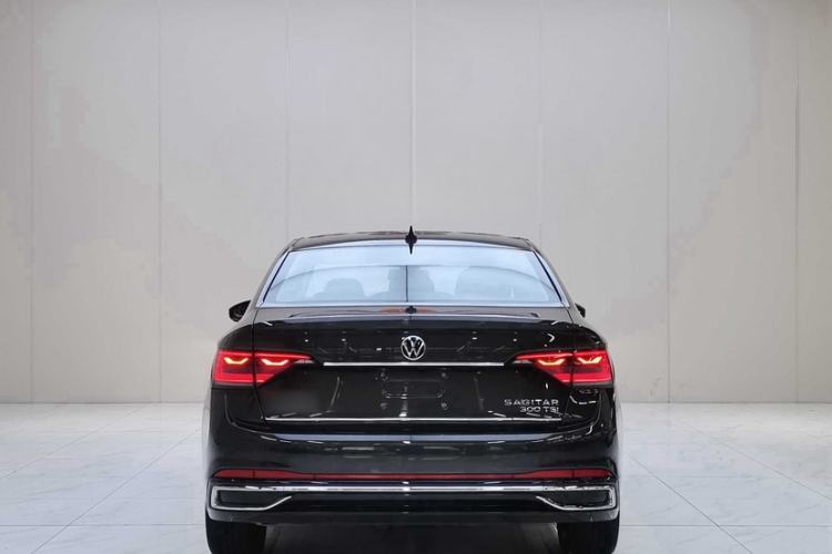 Used Volkswagen Sagitar 2023 300TSI DSG Excellence Edition Exterior 4