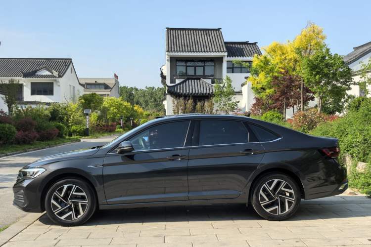 Used Volkswagen Sagitar 2023 300TSI DSG Flyover Edition Exterior 6