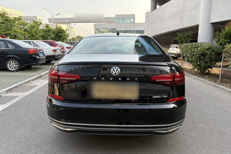 Used Volkswagen Sagitar 2023 300TSI DSG Excellence Edition Exterior 9