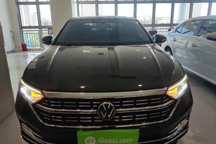 Used Volkswagen Sagitar 2023 300TSI DSG Excellence Edition Front