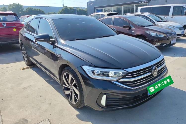 Used Volkswagen Sagitar 2023 300TSI DSG Excellence Edition Front Right 45 Deg