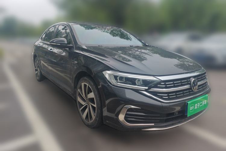 Used Volkswagen Sagitar 2023 300TSI DSG Excellence Edition Front Right 45 Deg