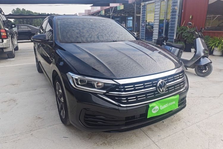 Used Volkswagen Sagitar 2023 300TSI DSG Excellence Edition Front Right 45 Deg