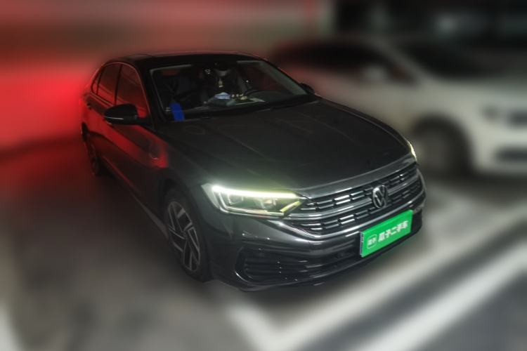 Used Volkswagen Sagitar 2023 280TSI DSG Excellence Edition Front Right 45 Deg