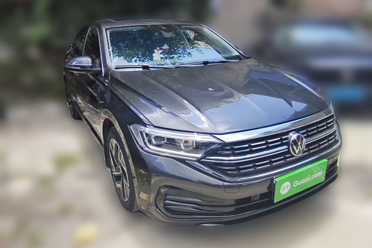 Used Volkswagen Sagitar 2023 300TSI DSG Excellence Edition Front Right 45 Deg
