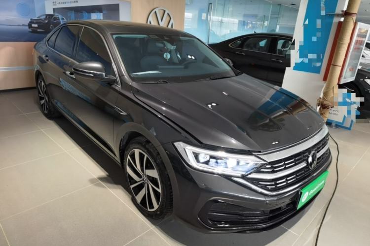 Used Volkswagen Sagitar 2023 300TSI DSG Excellence Edition Front Right 45 Deg