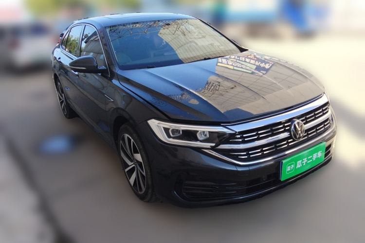 Used Volkswagen Sagitar 2023 300TSI DSG Excellence Edition Front Right 45 Deg